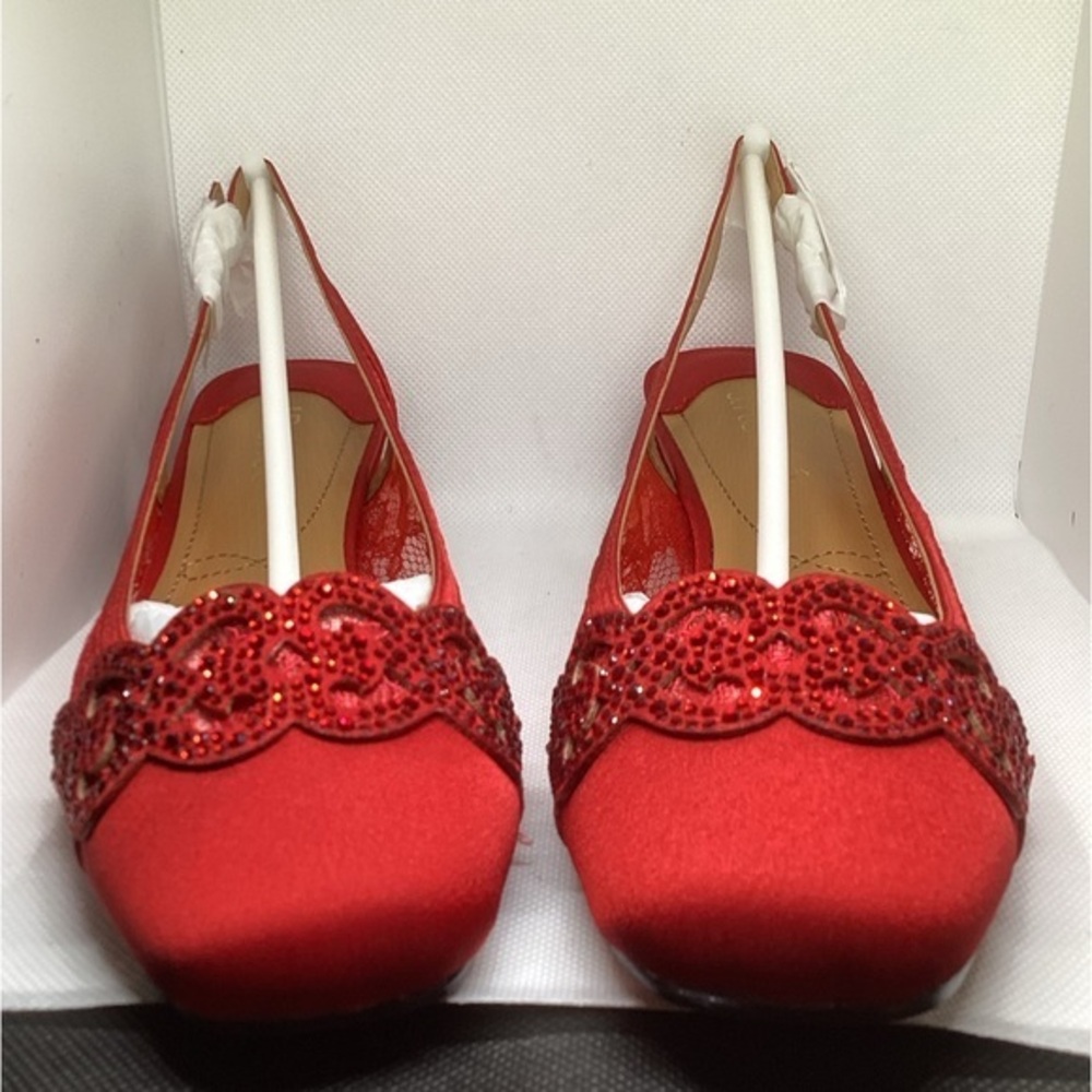 NEW J.RENEE RED SATIN-LACE SHOES